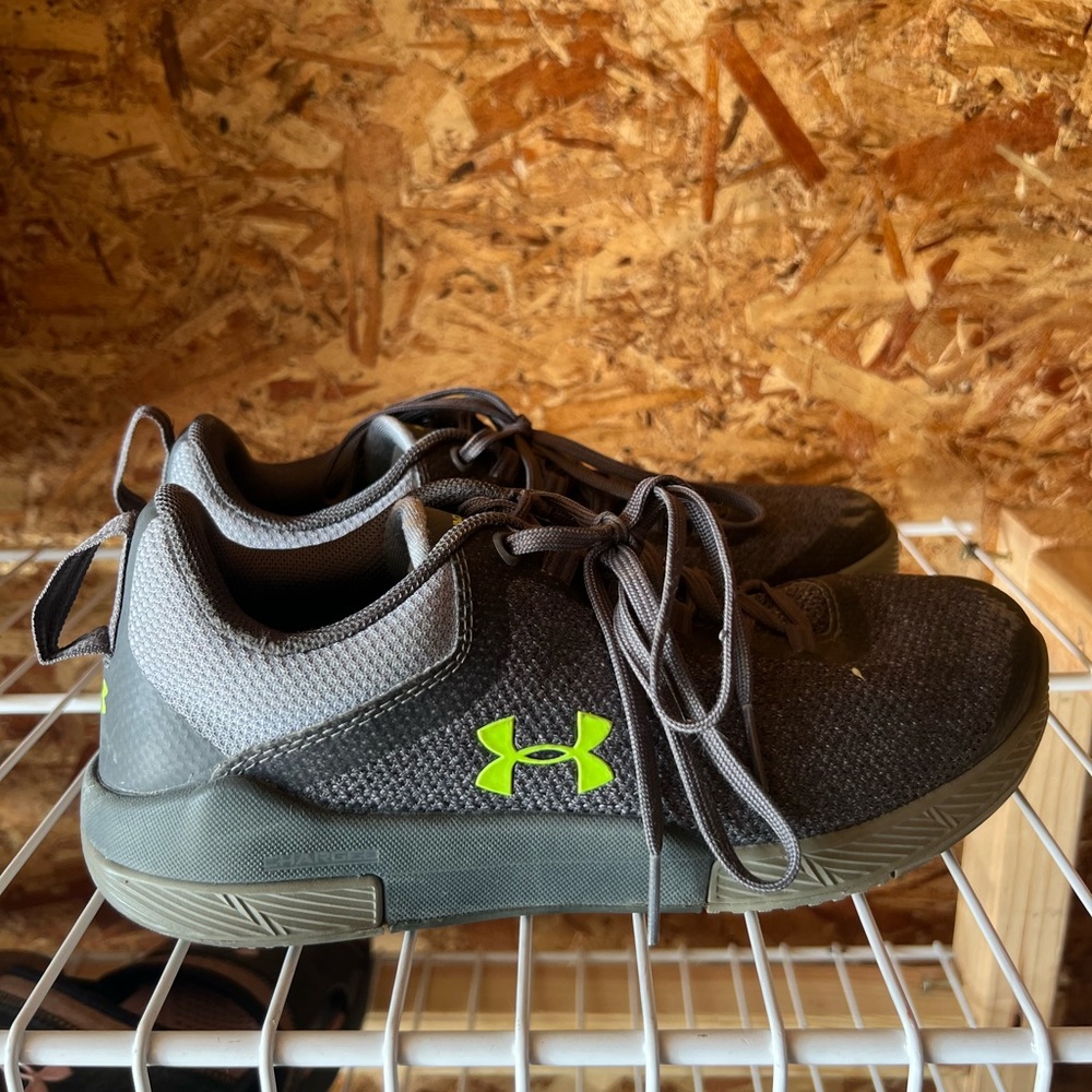 Under Armour Sneakers